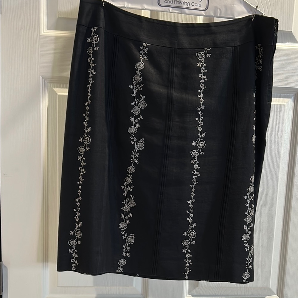 Women’s Style & Co. Black Midi Skirt with Elegant White Embroidery